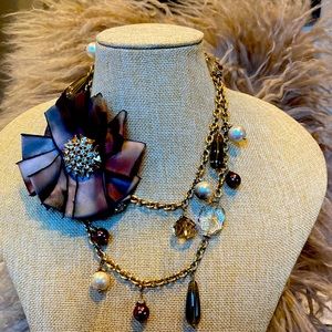 2pc set from Stella and Dot. Long rhinestone pearl bronze necklace and brooch!